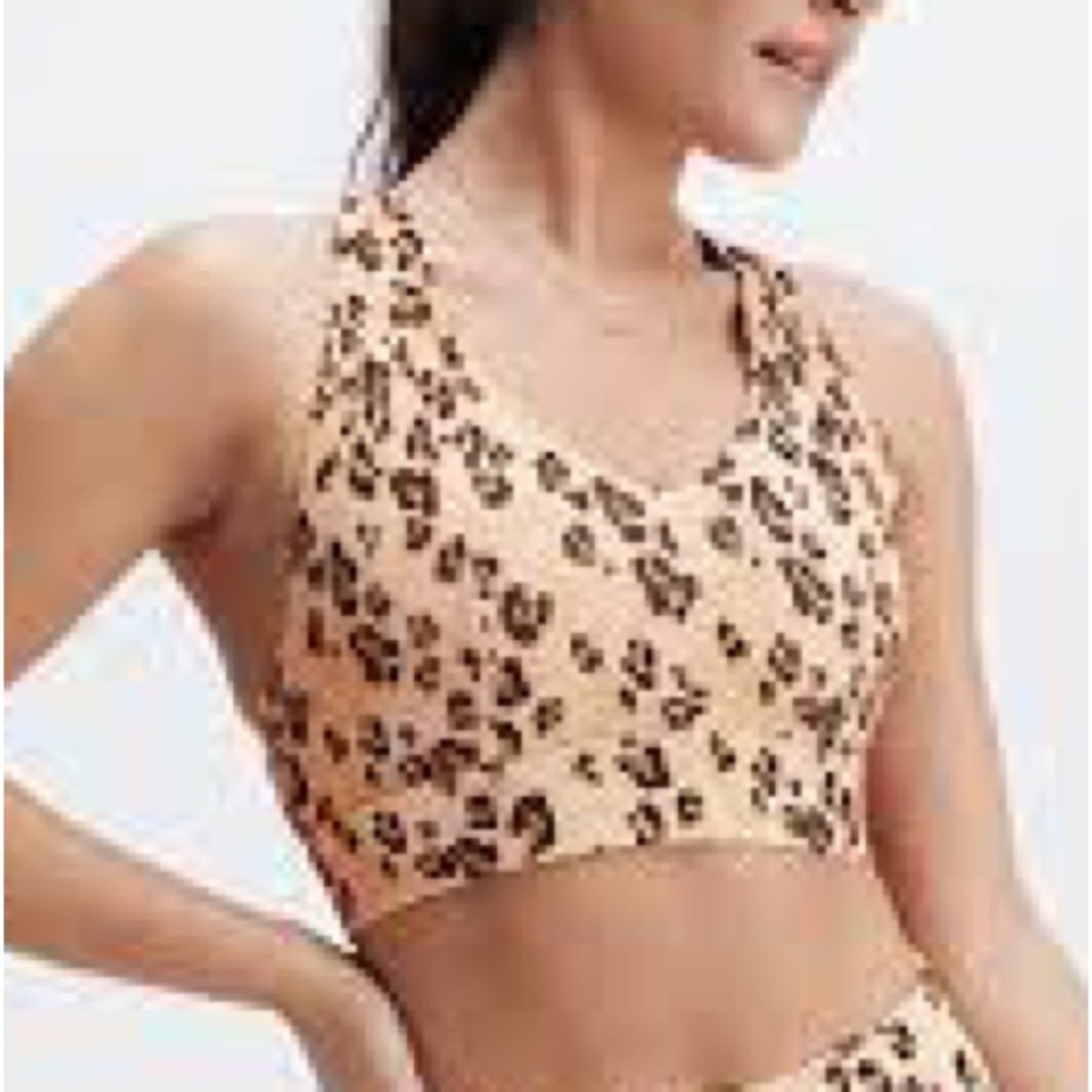 Fabletics Plus Size On-The-Go Medium Impact Sports Bra Size 2X Desert Leopard